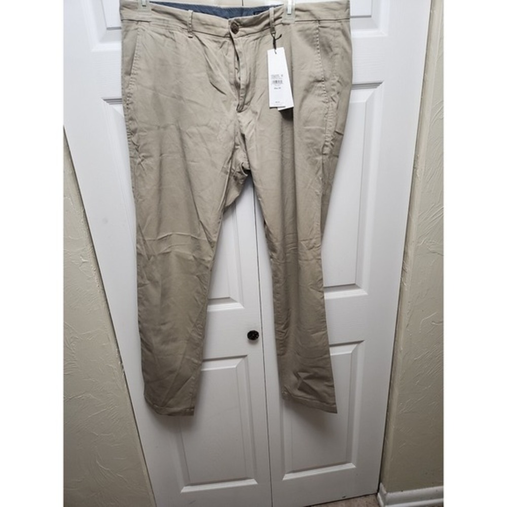 Calvin Klein Infinite Flex Waist Gap‎ Slim Beige Men's Pants Size 38 X 34 NWT